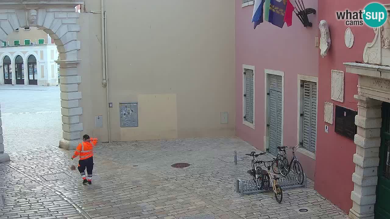 Live Rovigno webcam – Arco di Balbi “Porta della città” – Istria