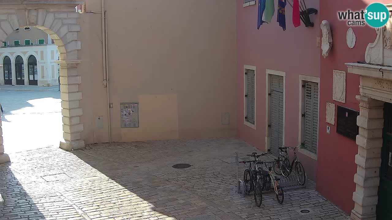 Live Rovigno webcam – Arco di Balbi “Porta della città” – Istria