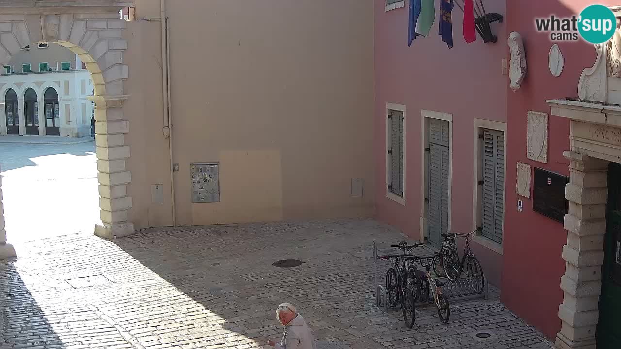 Webcam en vivo Rovinj – “Puerta de la ciudad” Proa de Balbi – Istria – Croacia