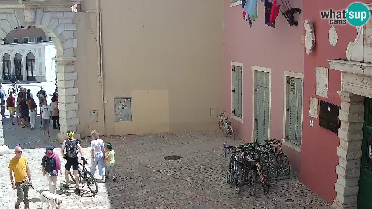 Live Rovigno webcam – Arco di Balbi “Porta della città” – Istria