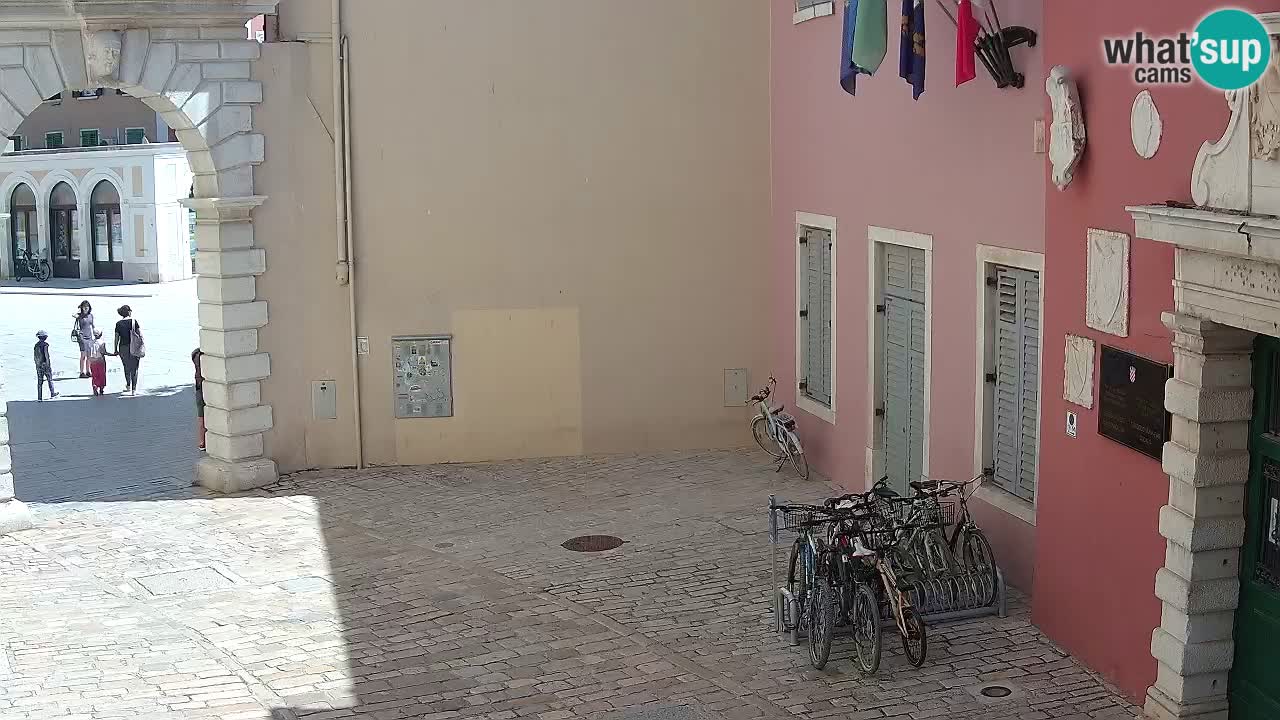 Live Rovigno webcam – Arco di Balbi “Porta della città” – Istria