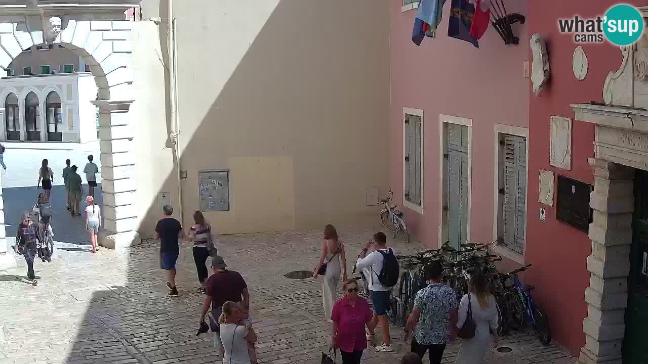 Webcam en vivo Rovinj – “Puerta de la ciudad” Proa de Balbi – Istria – Croacia