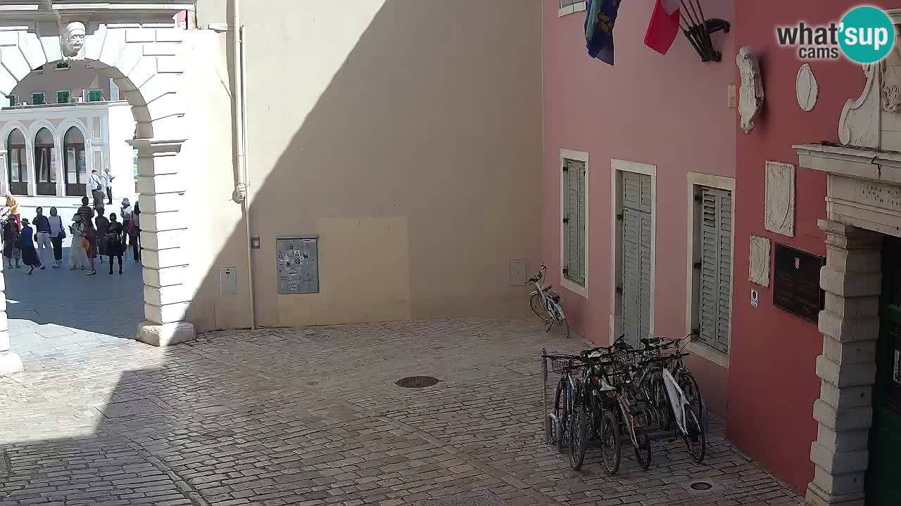 Live Rovigno webcam – Arco di Balbi “Porta della città” – Istria