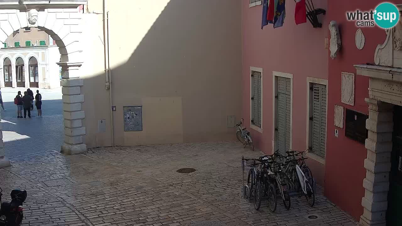 Live Rovigno webcam – Arco di Balbi “Porta della città” – Istria