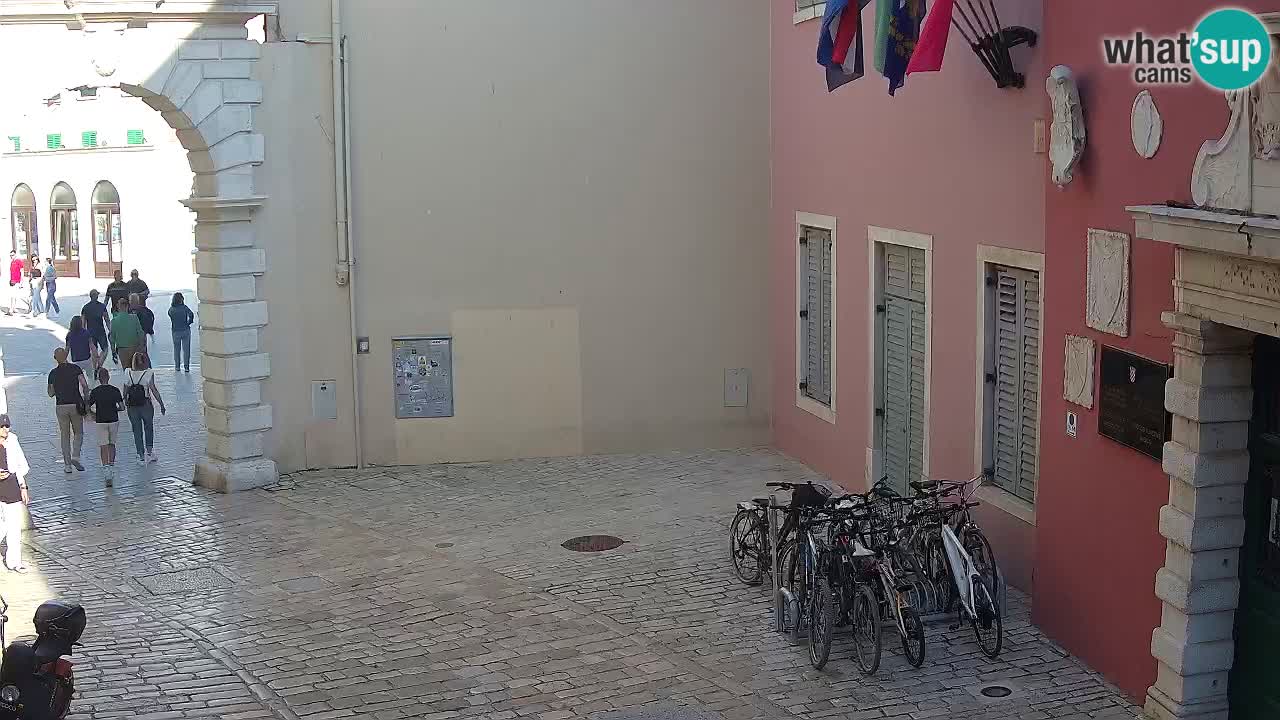 Webcam en vivo Rovinj – “Puerta de la ciudad” Proa de Balbi – Istria – Croacia