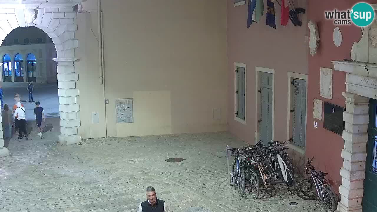 Spletna kamera Rovinj Mestna vrata – Balbijev lok – Istra – Hrvaška