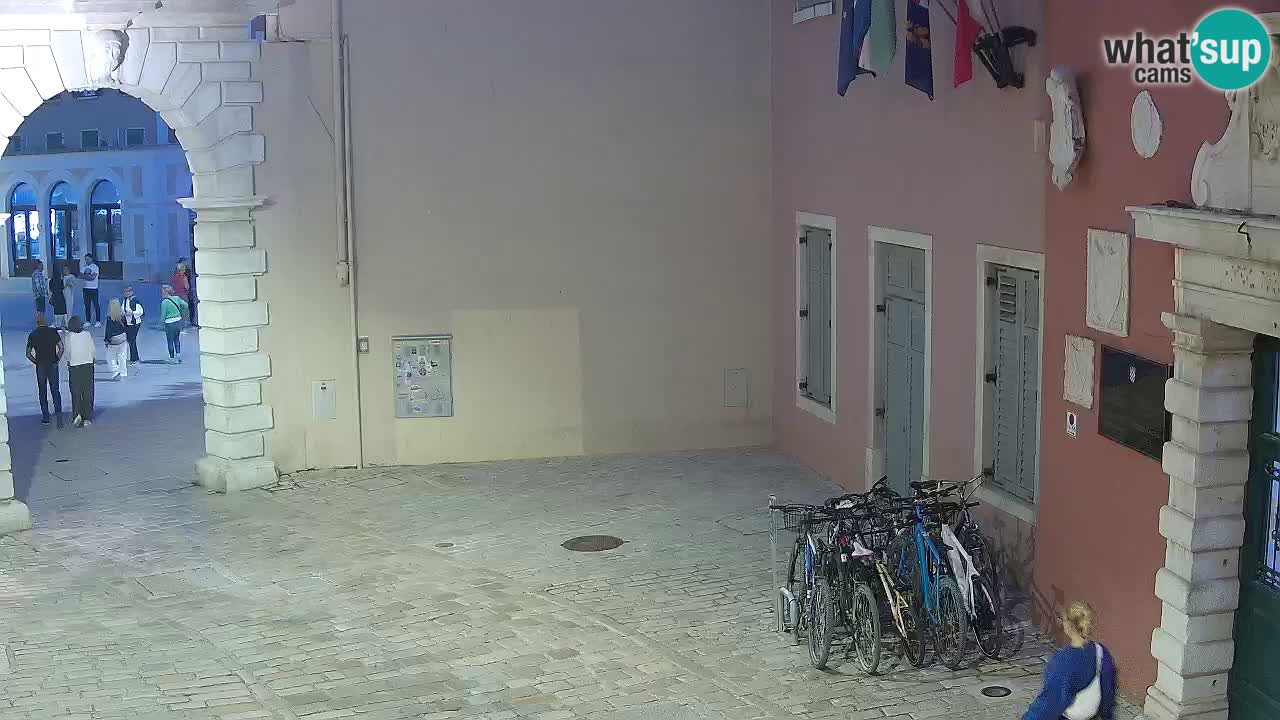 Webcam en vivo Rovinj – “Puerta de la ciudad” Proa de Balbi – Istria – Croacia