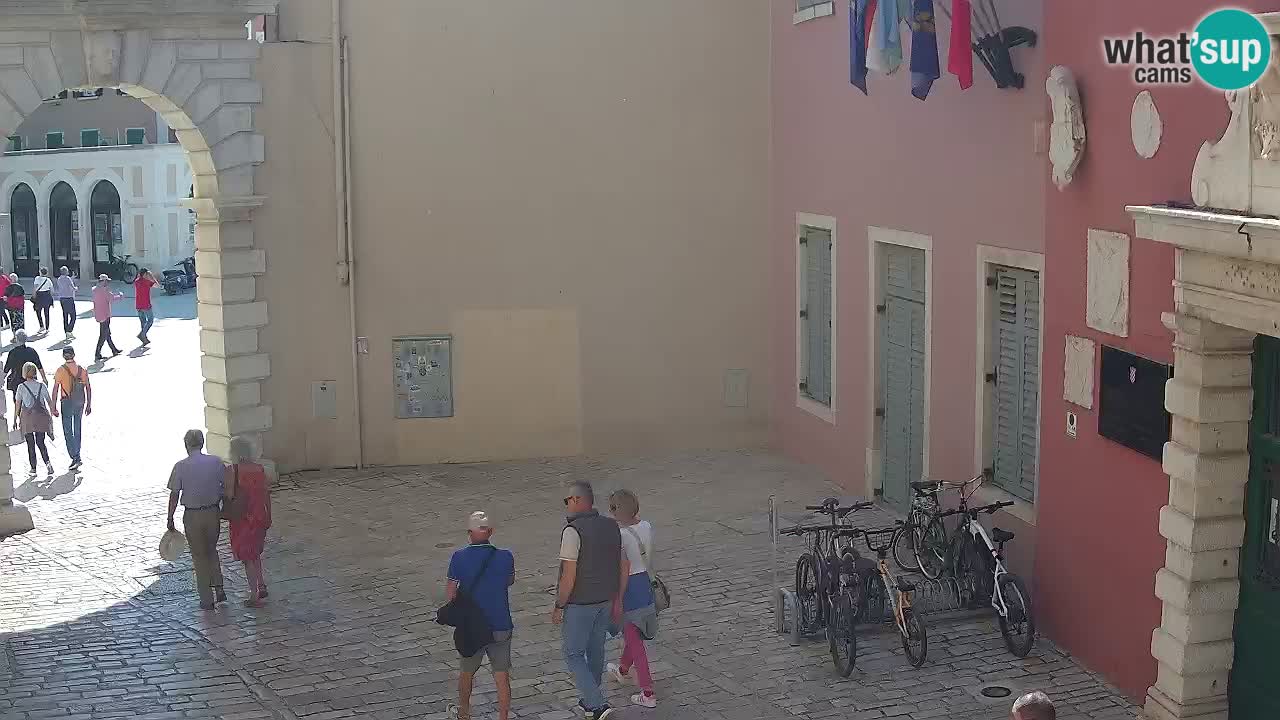 Live Rovigno webcam – Arco di Balbi “Porta della città” – Istria