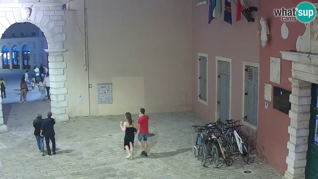 Webcam en vivo Rovinj – “Puerta de la ciudad” Proa de Balbi – Istria – Croacia
