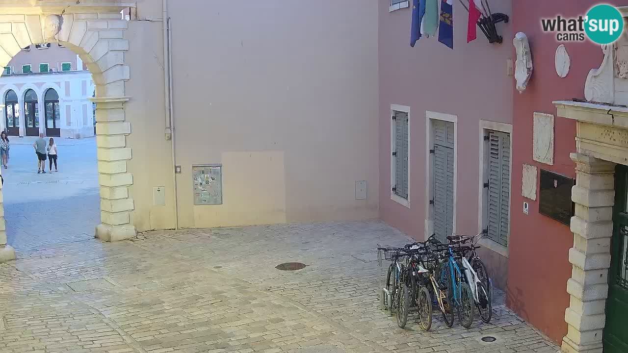 Spletna kamera Rovinj Mestna vrata – Balbijev lok – Istra – Hrvaška