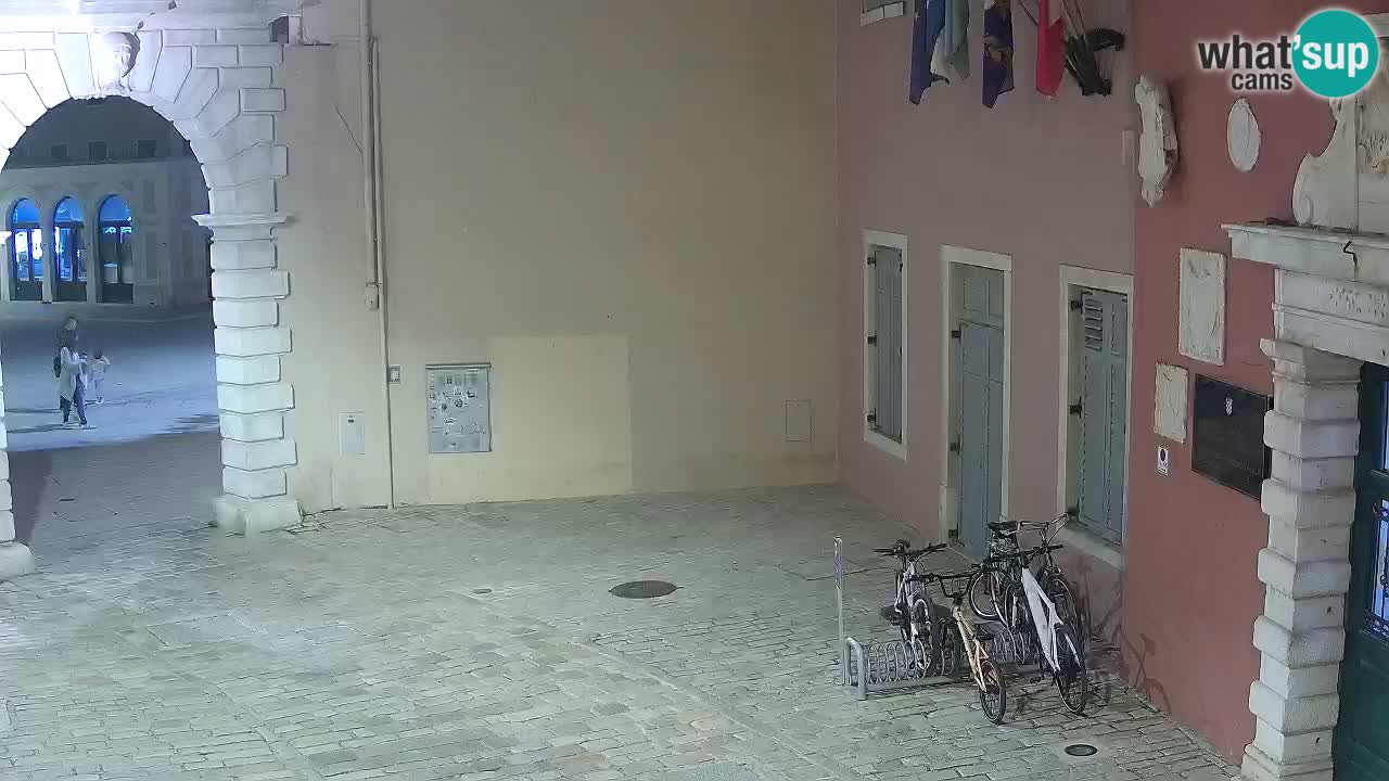 Webcam en vivo Rovinj – “Puerta de la ciudad” Proa de Balbi – Istria – Croacia