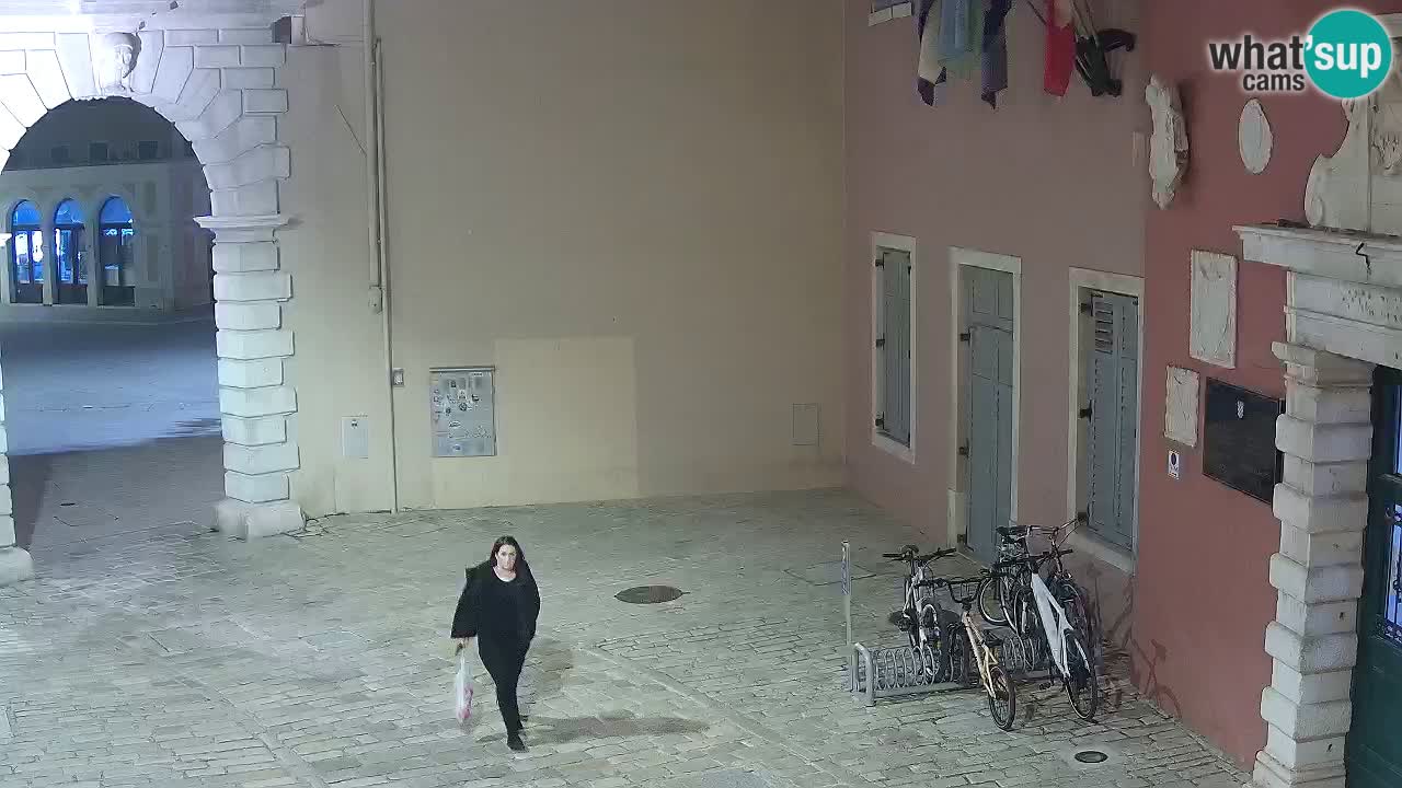 Spletna kamera Rovinj Mestna vrata – Balbijev lok – Istra – Hrvaška
