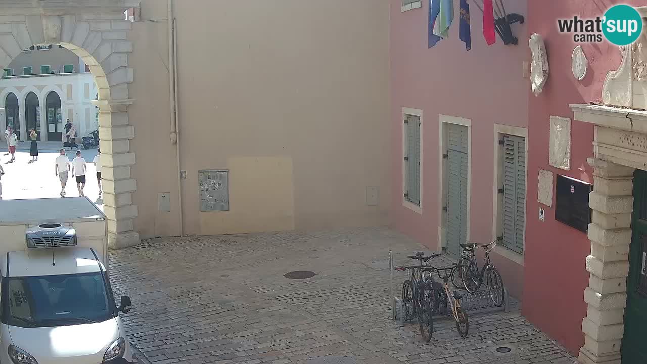 Webcam en vivo Rovinj – “Puerta de la ciudad” Proa de Balbi – Istria – Croacia