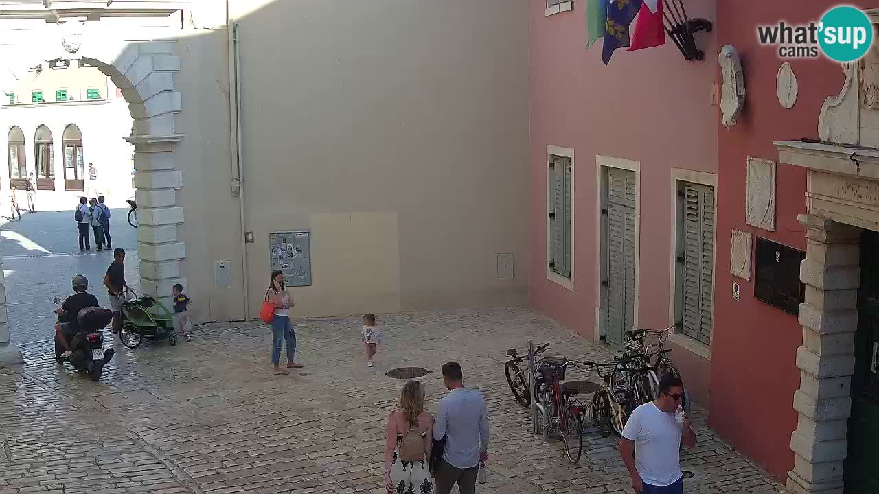 Live Rovigno webcam – Arco di Balbi “Porta della città” – Istria