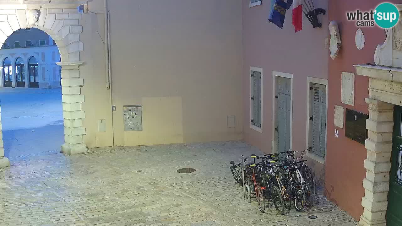 Live Rovigno webcam – Arco di Balbi “Porta della città” – Istria