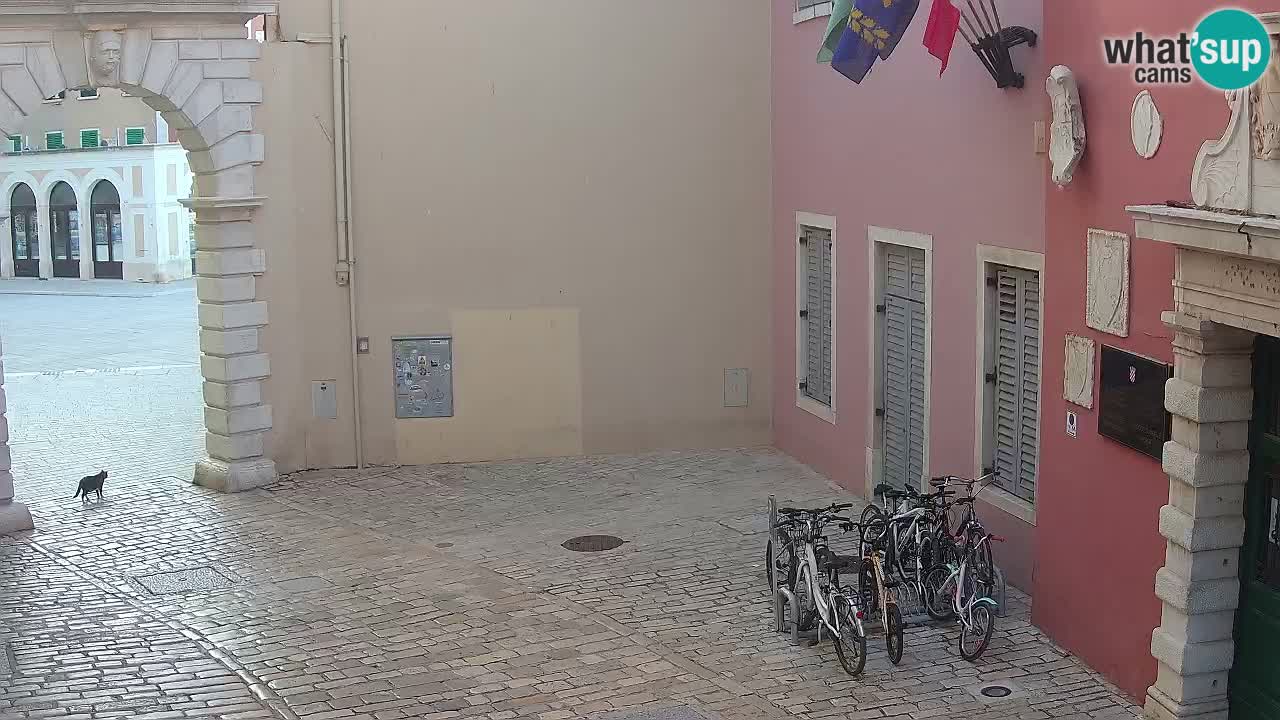 Webcam en vivo Rovinj – “Puerta de la ciudad” Proa de Balbi – Istria – Croacia