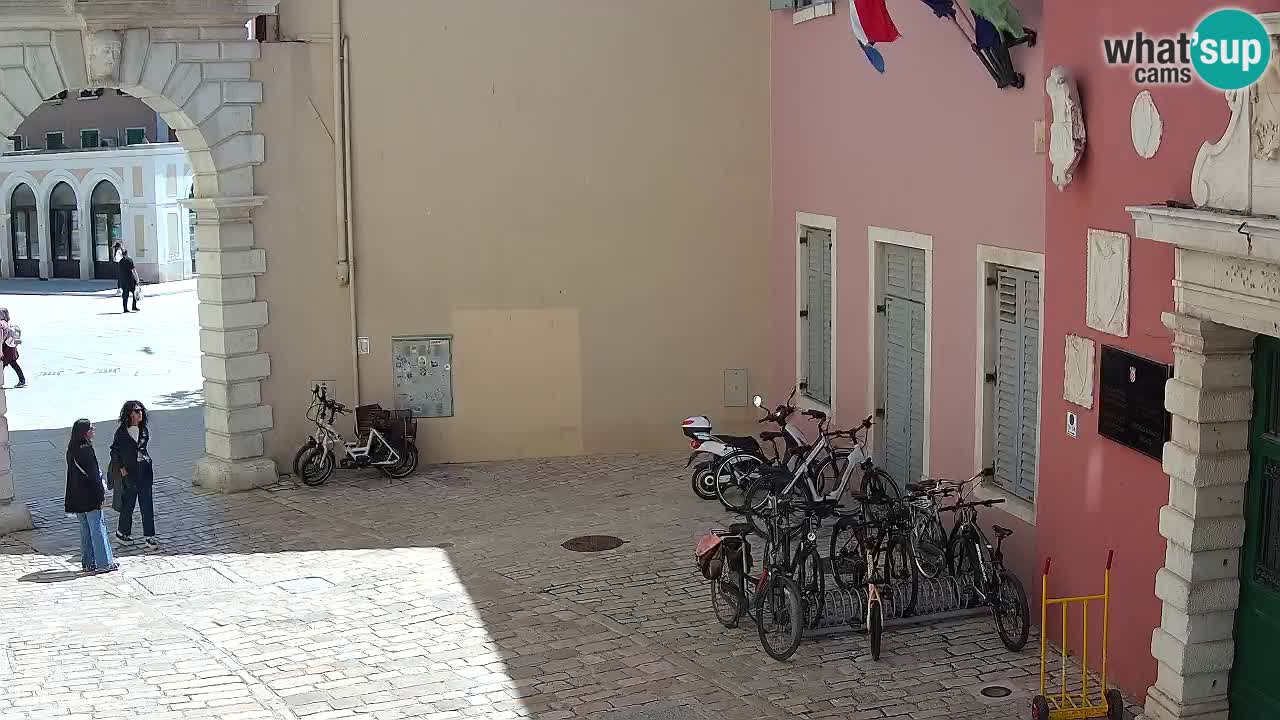 Webcam en vivo Rovinj – “Puerta de la ciudad” Proa de Balbi – Istria – Croacia