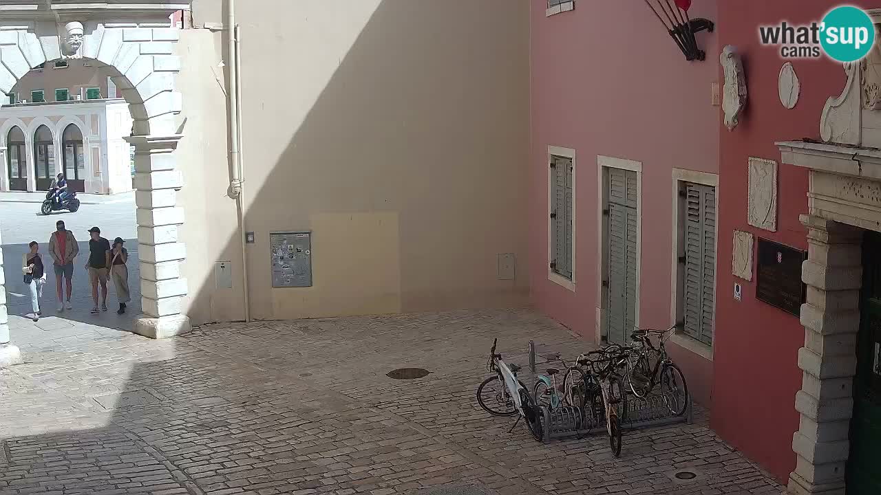 Live Rovigno webcam – Arco di Balbi “Porta della città” – Istria