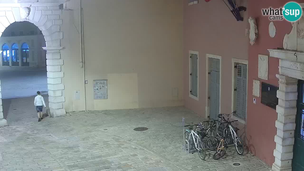 Webcam en vivo Rovinj – “Puerta de la ciudad” Proa de Balbi – Istria – Croacia