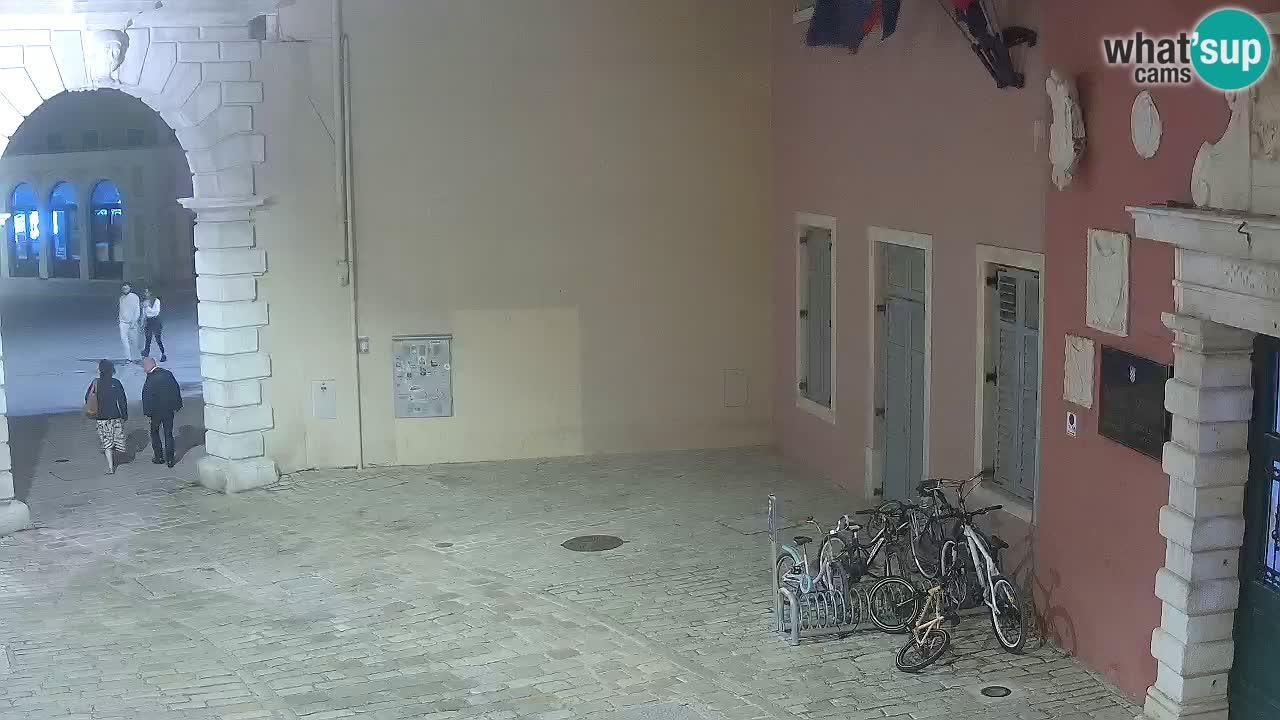 Webcam en vivo Rovinj – “Puerta de la ciudad” Proa de Balbi – Istria – Croacia