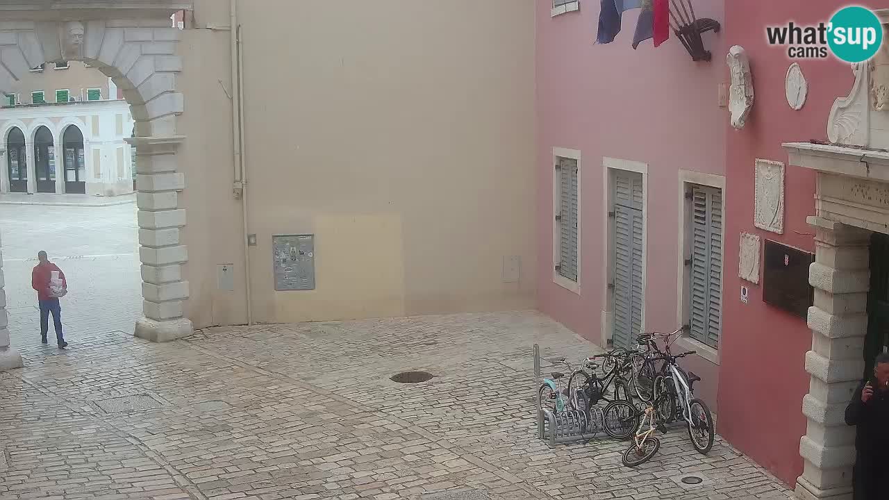 Live Rovigno webcam – Arco di Balbi “Porta della città” – Istria