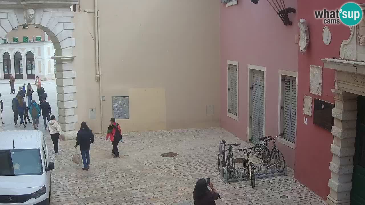 Live Rovigno webcam – Arco di Balbi “Porta della città” – Istria