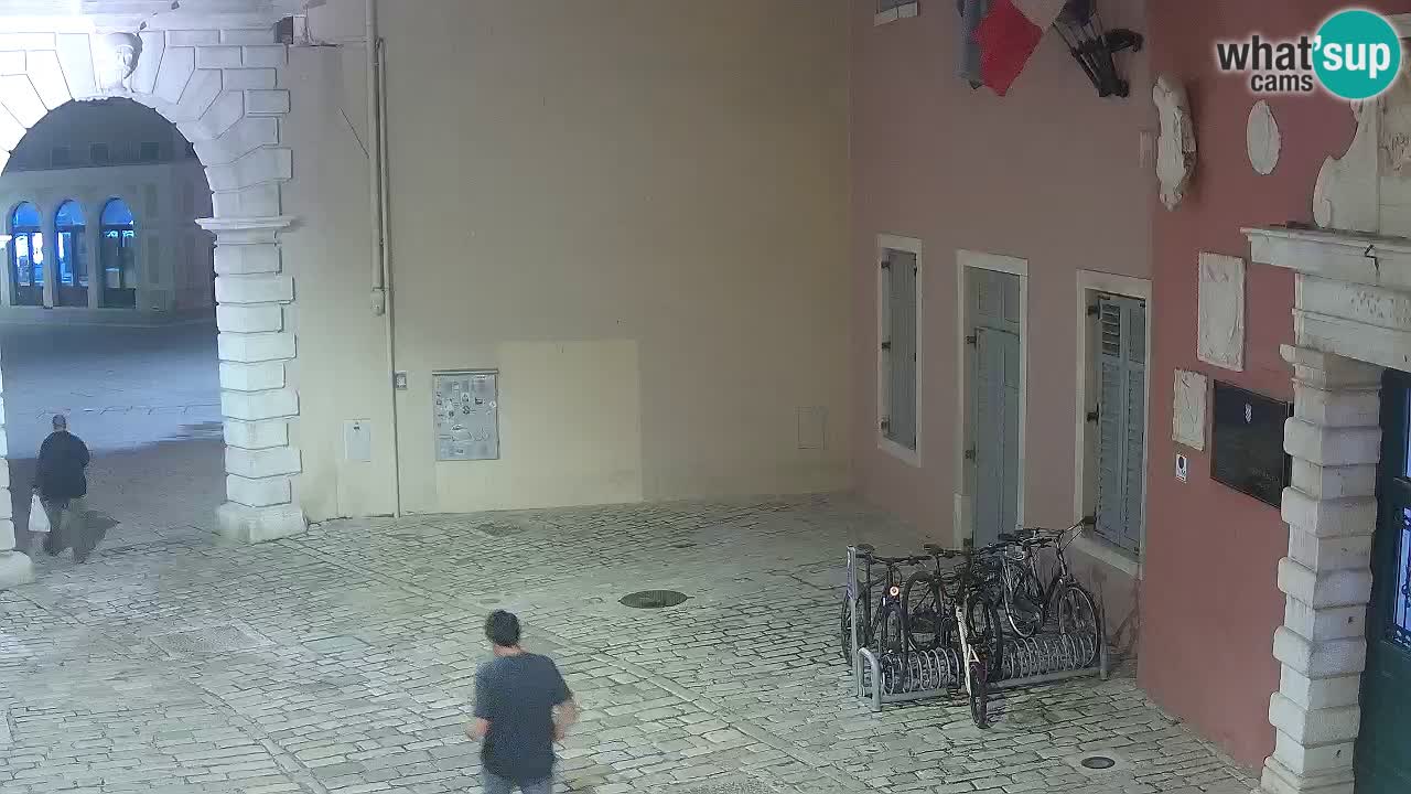 Webcam en direct Rovinj – L’arc de Balbi “Porte de la ville” – Istrie – Croatie
