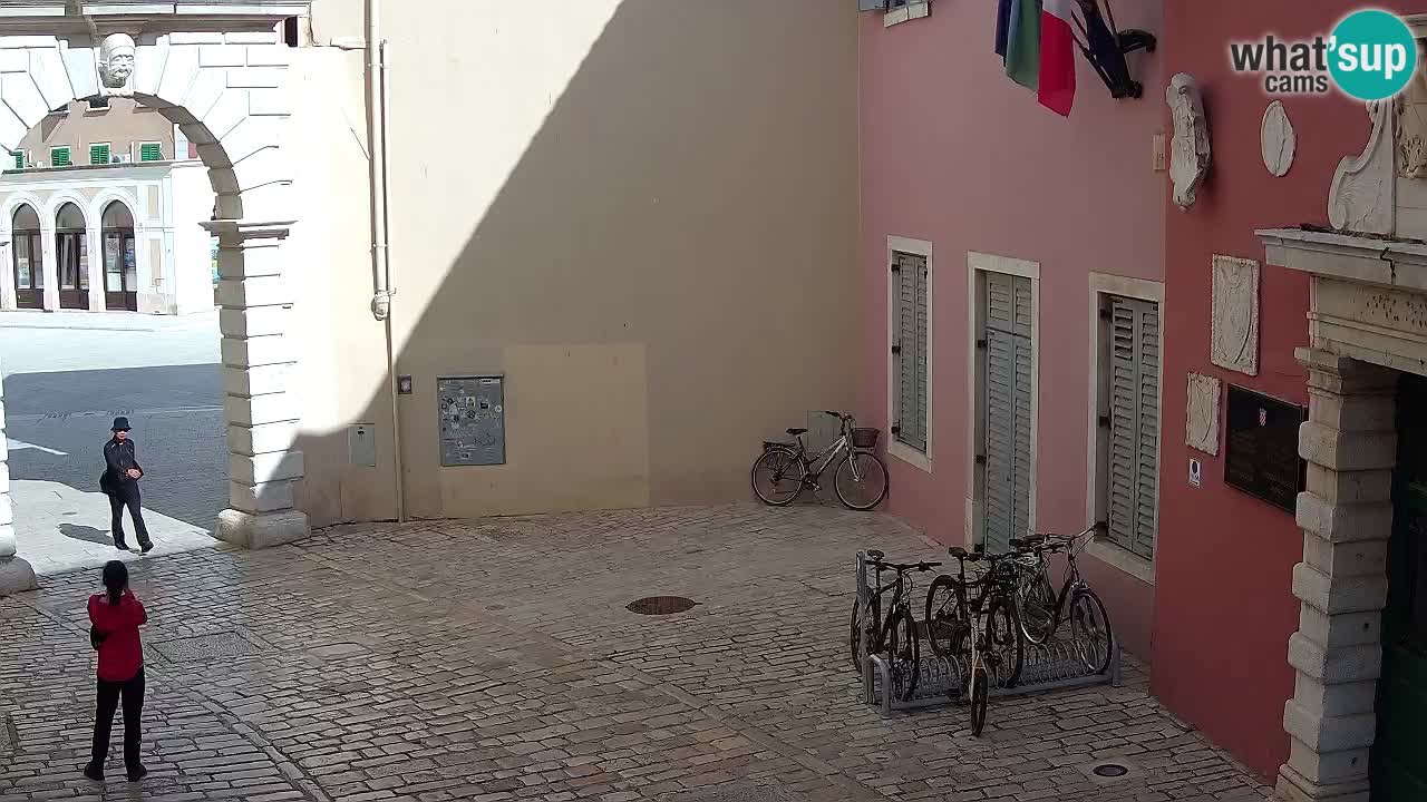 Spletna kamera Rovinj Mestna vrata – Balbijev lok – Istra – Hrvaška