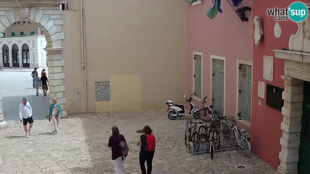 Live Rovigno webcam – Arco di Balbi “Porta della città” – Istria