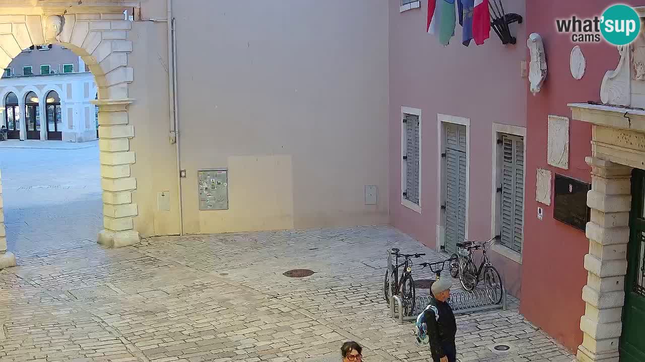 Webcam en vivo Rovinj – “Puerta de la ciudad” Proa de Balbi – Istria – Croacia