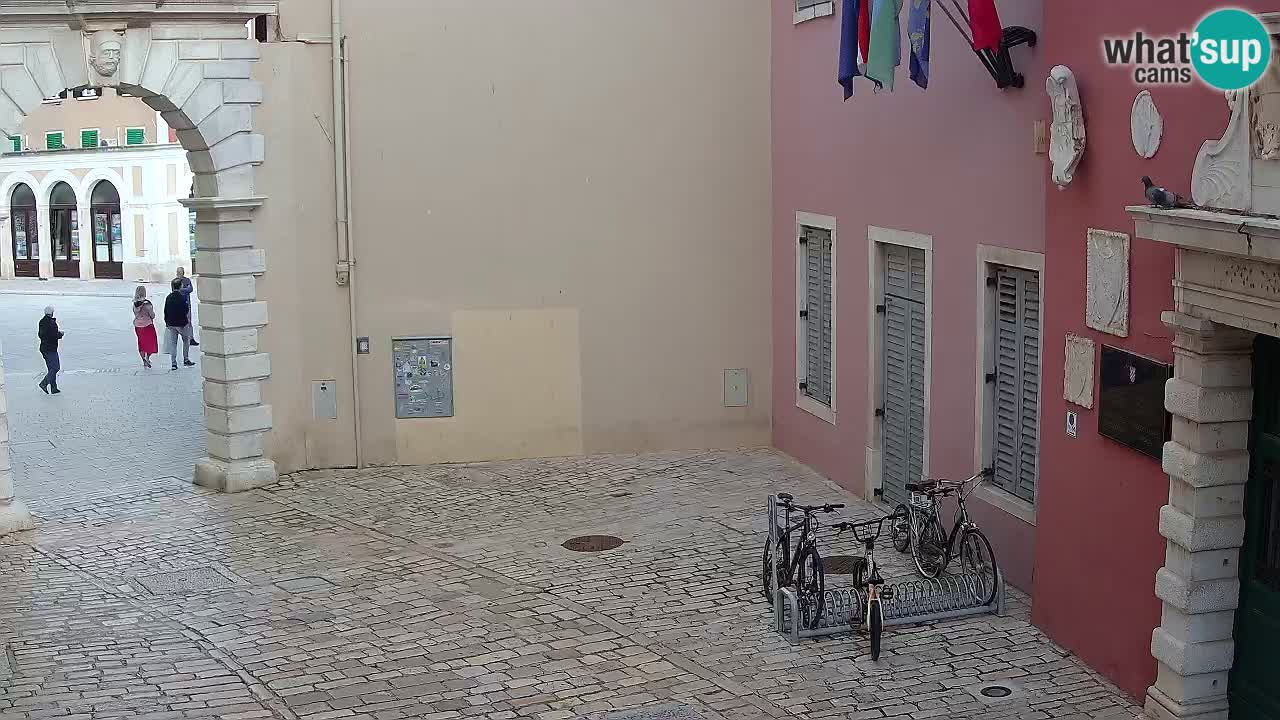 Webcam en vivo Rovinj – “Puerta de la ciudad” Proa de Balbi – Istria – Croacia