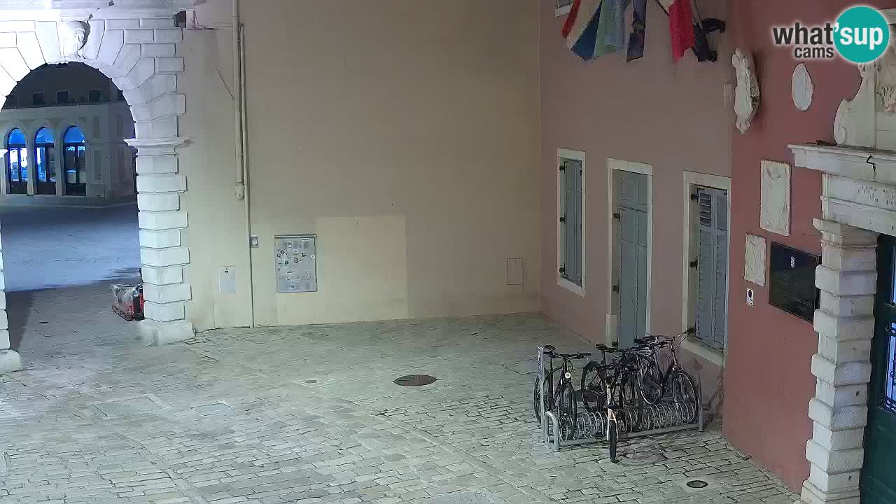 Webcam en direct Rovinj – L’arc de Balbi “Porte de la ville” – Istrie – Croatie
