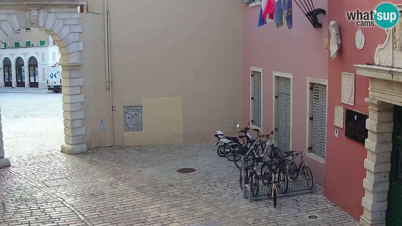 Spletna kamera Rovinj Mestna vrata – Balbijev lok – Istra – Hrvaška