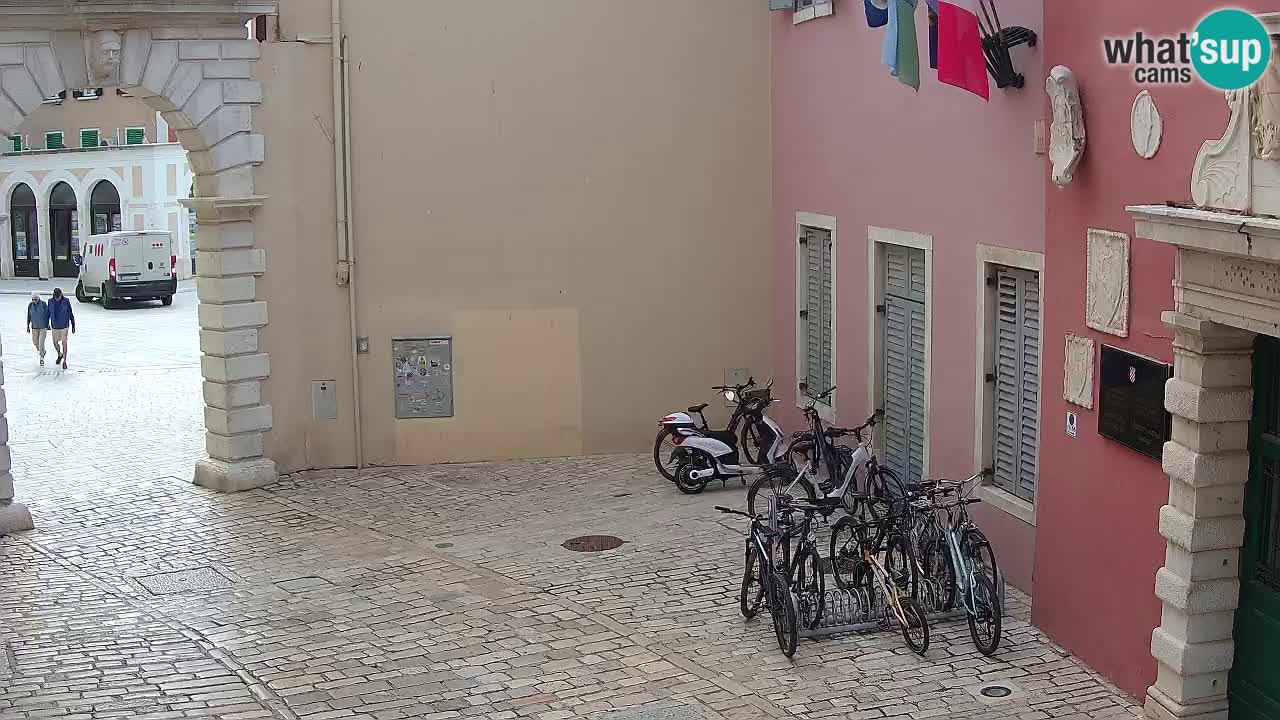 Live Rovigno webcam – Arco di Balbi “Porta della città” – Istria