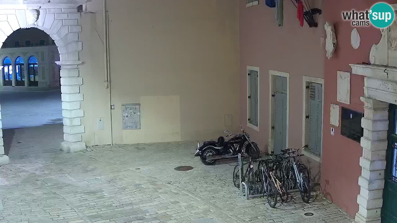 Spletna kamera Rovinj Mestna vrata – Balbijev lok – Istra – Hrvaška