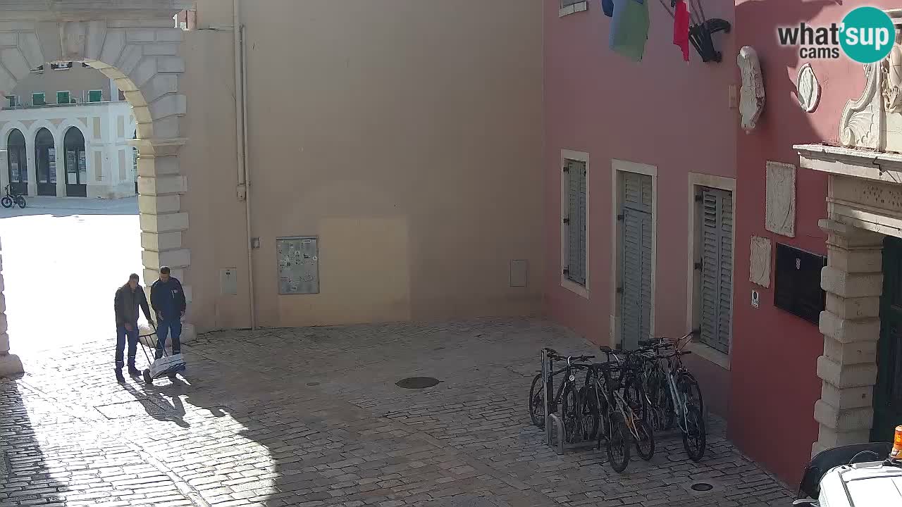 Spletna kamera Rovinj Mestna vrata – Balbijev lok – Istra – Hrvaška