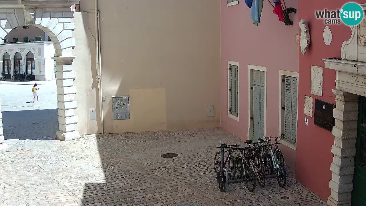 Spletna kamera Rovinj Mestna vrata – Balbijev lok – Istra – Hrvaška