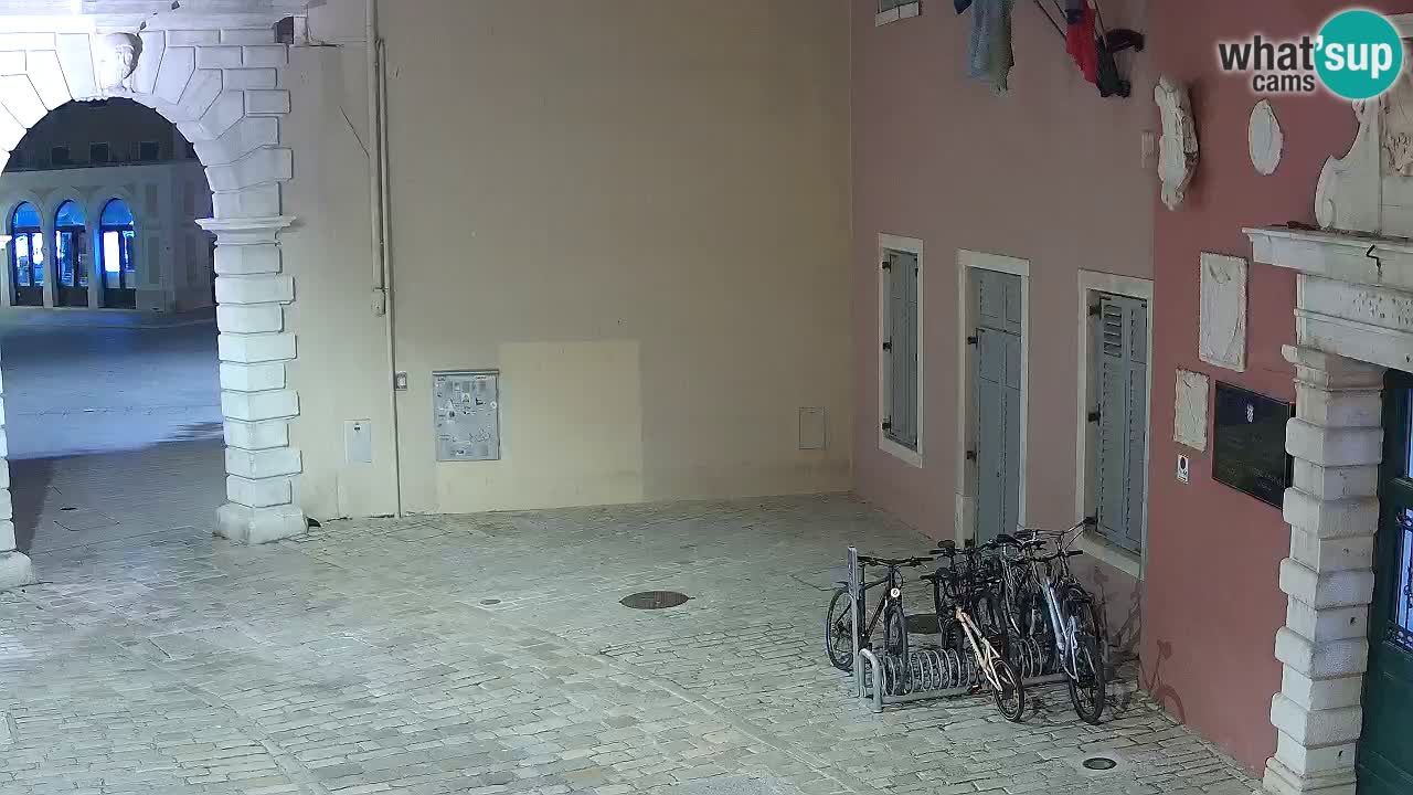 Webcam en direct Rovinj – L’arc de Balbi “Porte de la ville” – Istrie – Croatie