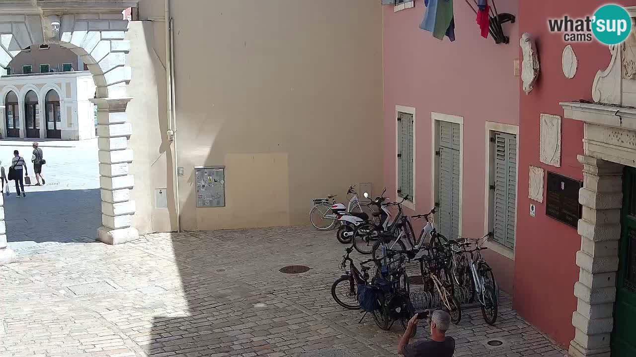 Spletna kamera Rovinj Mestna vrata – Balbijev lok – Istra – Hrvaška