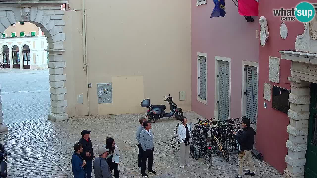 Webcam en vivo Rovinj – “Puerta de la ciudad” Proa de Balbi – Istria – Croacia