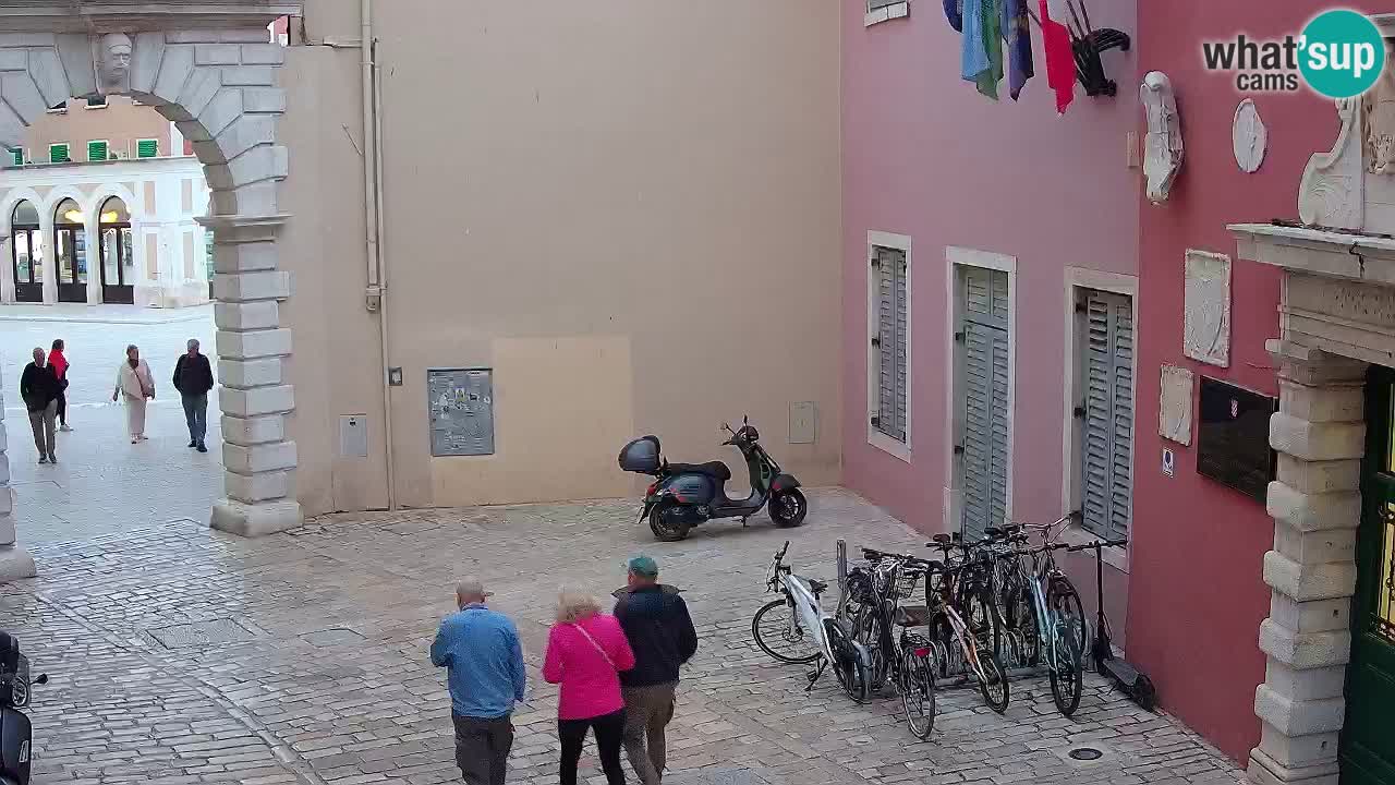 Live Rovigno webcam – Arco di Balbi “Porta della città” – Istria