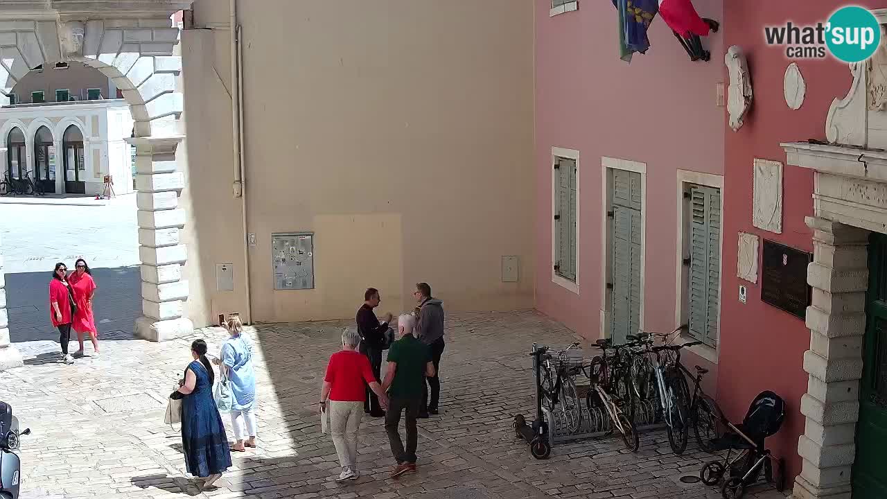 Spletna kamera v živo Rovinj – Balbijev lok “Mestna vrata” – Istra – Hrvaška
