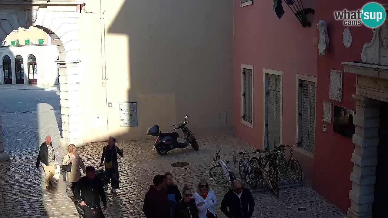 Webcam en vivo Rovinj – “Puerta de la ciudad” Proa de Balbi – Istria – Croacia