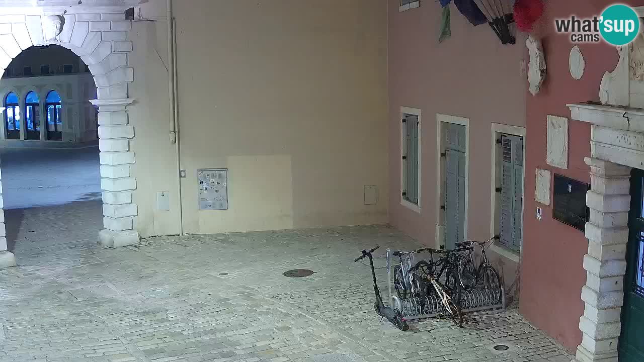Webcam en vivo Rovinj – “Puerta de la ciudad” Proa de Balbi – Istria – Croacia