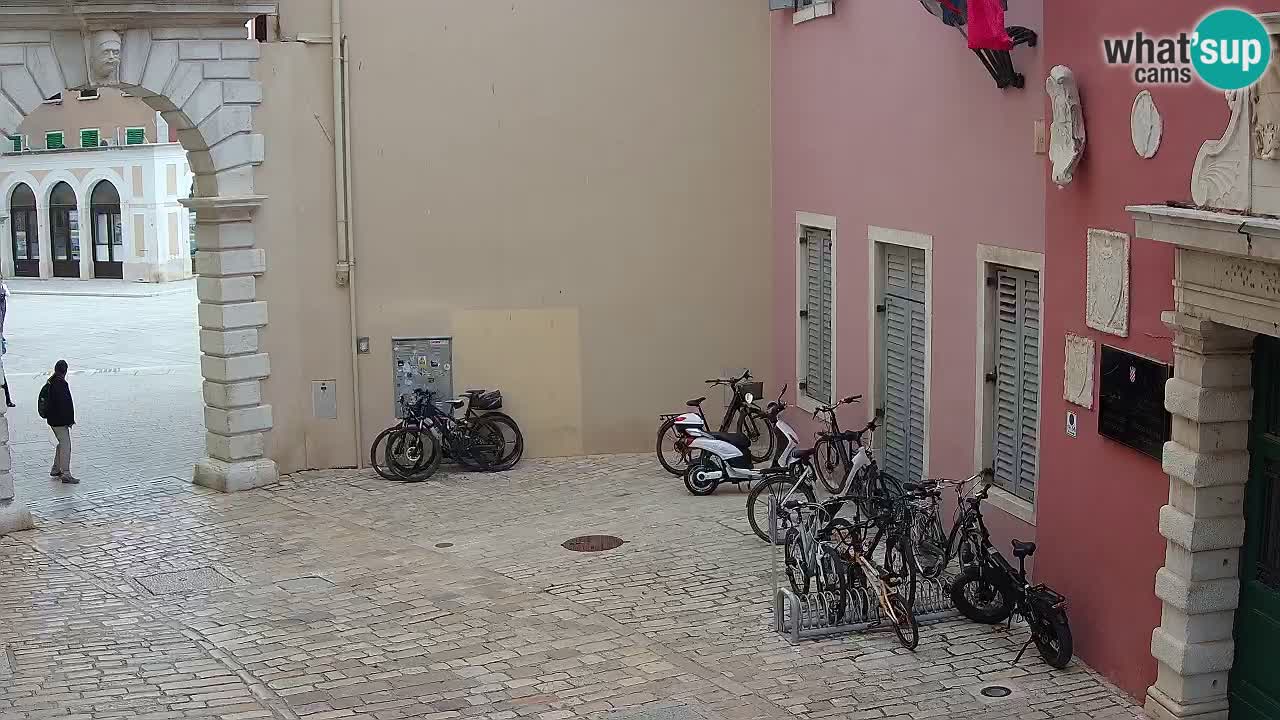 Live Rovigno webcam – Arco di Balbi “Porta della città” – Istria