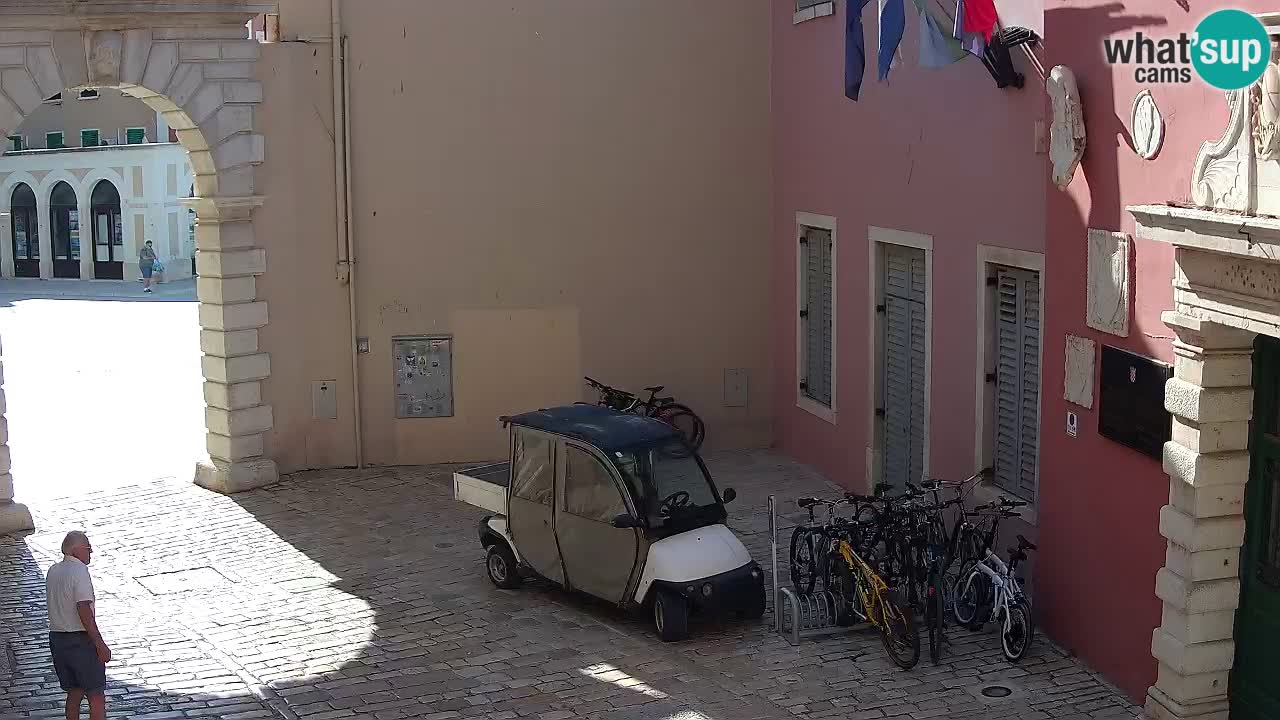Webcam en vivo Rovinj – “Puerta de la ciudad” Proa de Balbi – Istria – Croacia