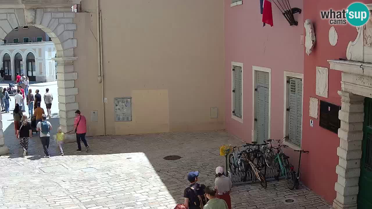 Live Rovigno webcam – Arco di Balbi “Porta della città” – Istria