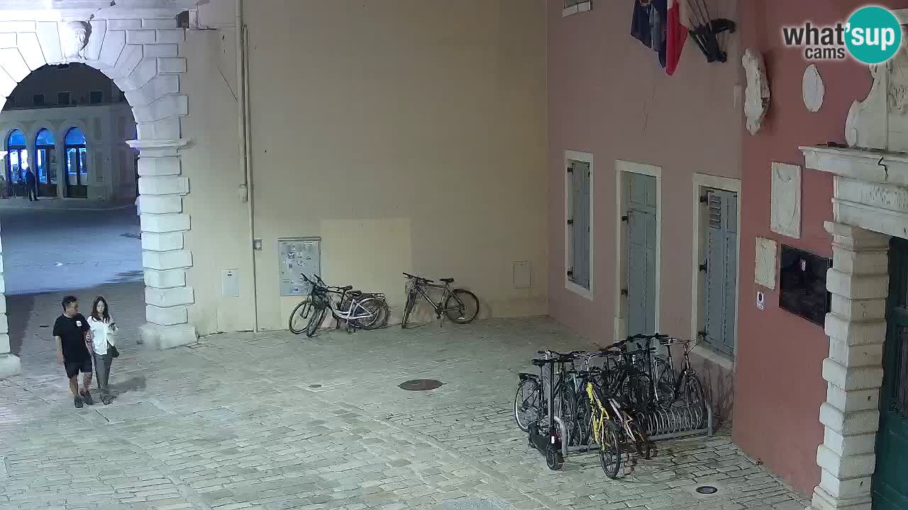 Live Rovigno webcam – Arco di Balbi “Porta della città” – Istria