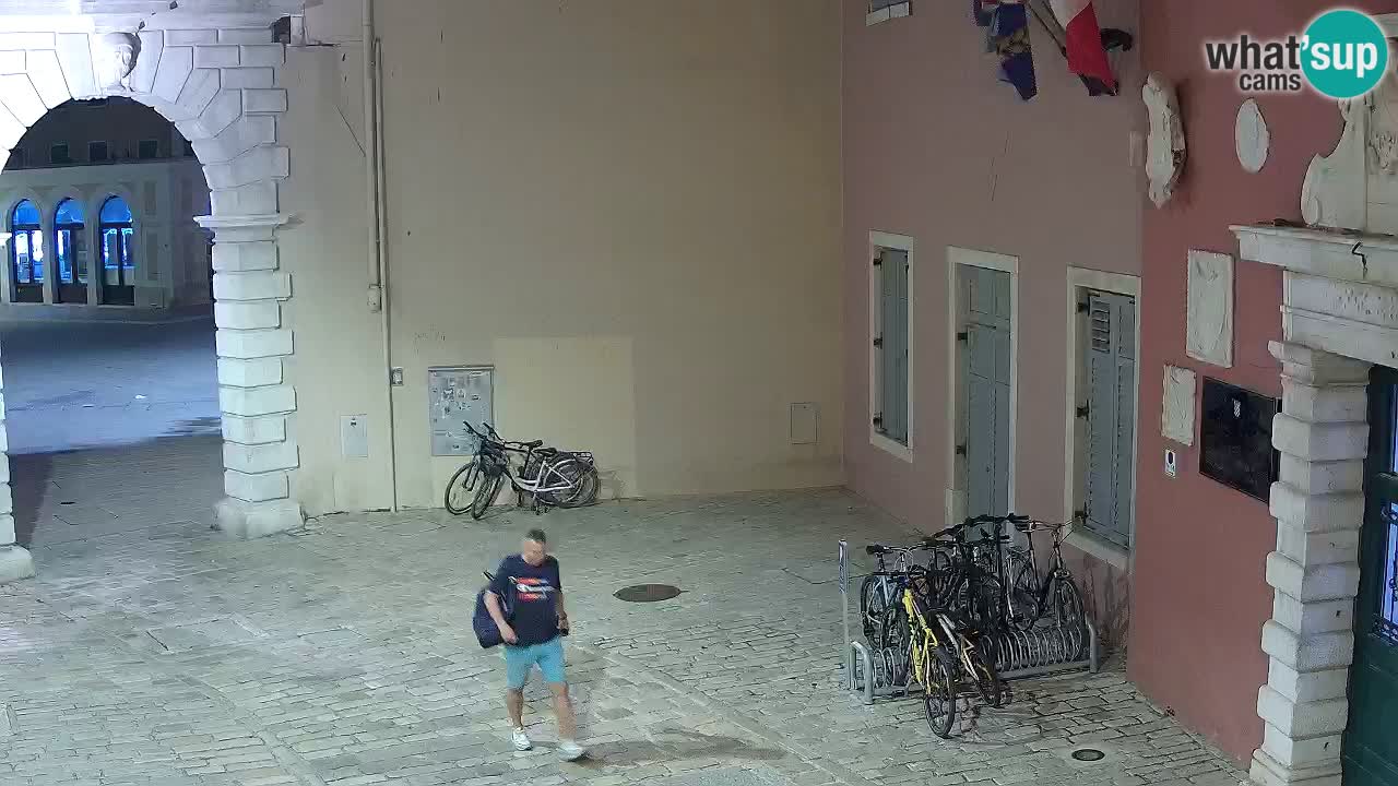 Webcam en vivo Rovinj – “Puerta de la ciudad” Proa de Balbi – Istria – Croacia