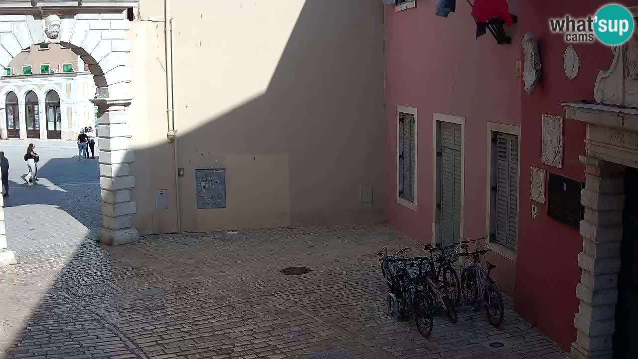 Spletna kamera Rovinj Mestna vrata – Balbijev lok – Istra – Hrvaška